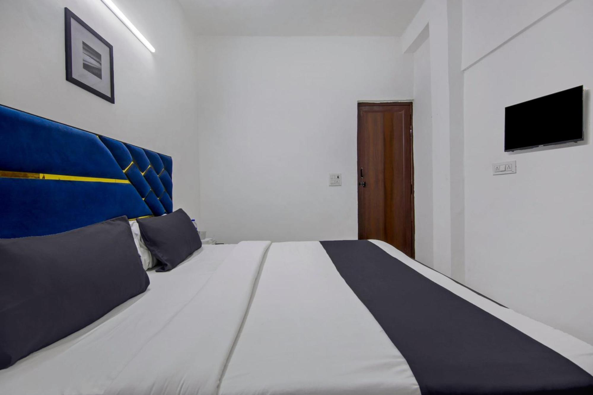 OYO 89904 Hotel Relax Inn New Delhi Buitenkant foto