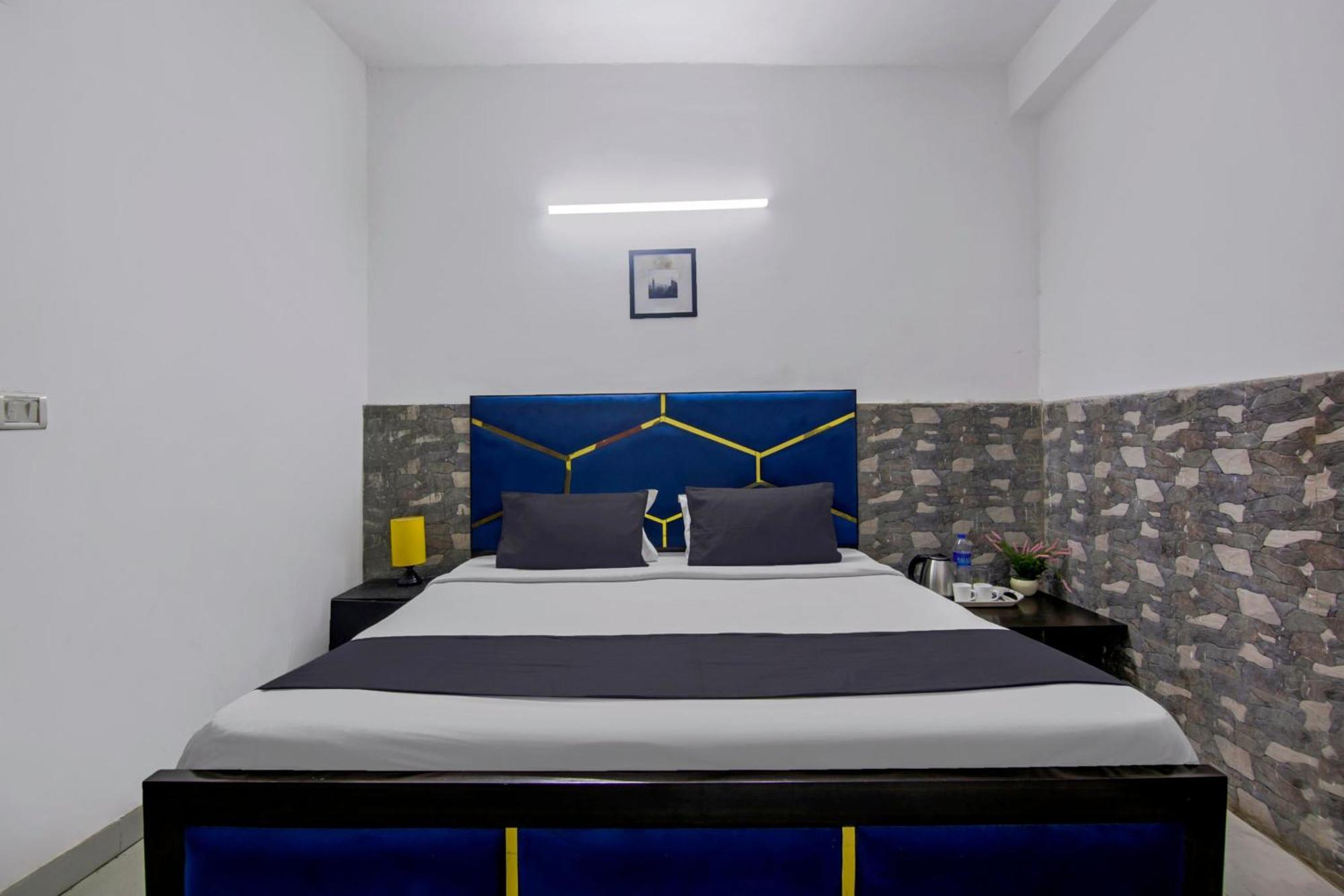 OYO 89904 Hotel Relax Inn New Delhi Buitenkant foto