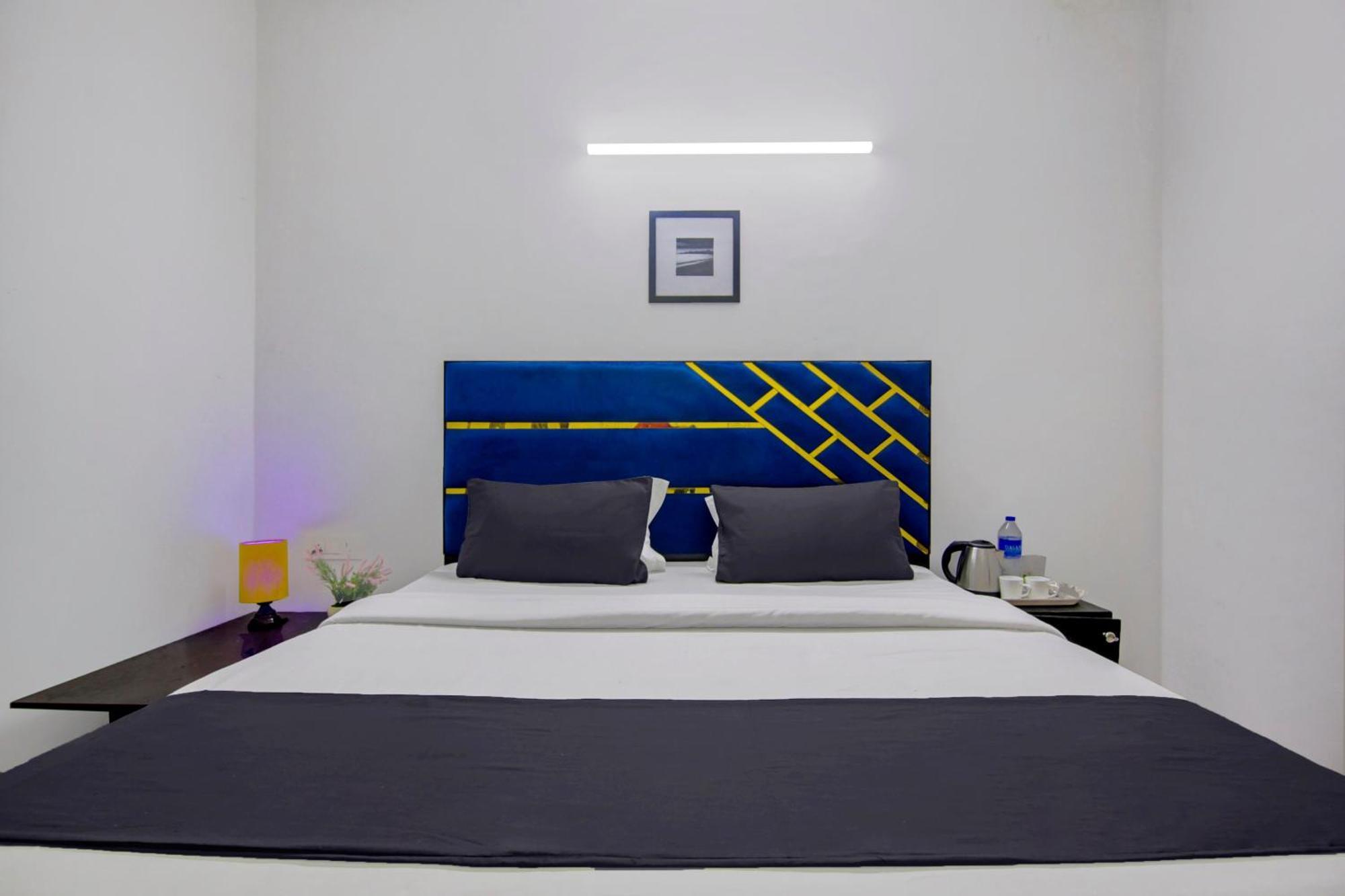 OYO 89904 Hotel Relax Inn New Delhi Buitenkant foto