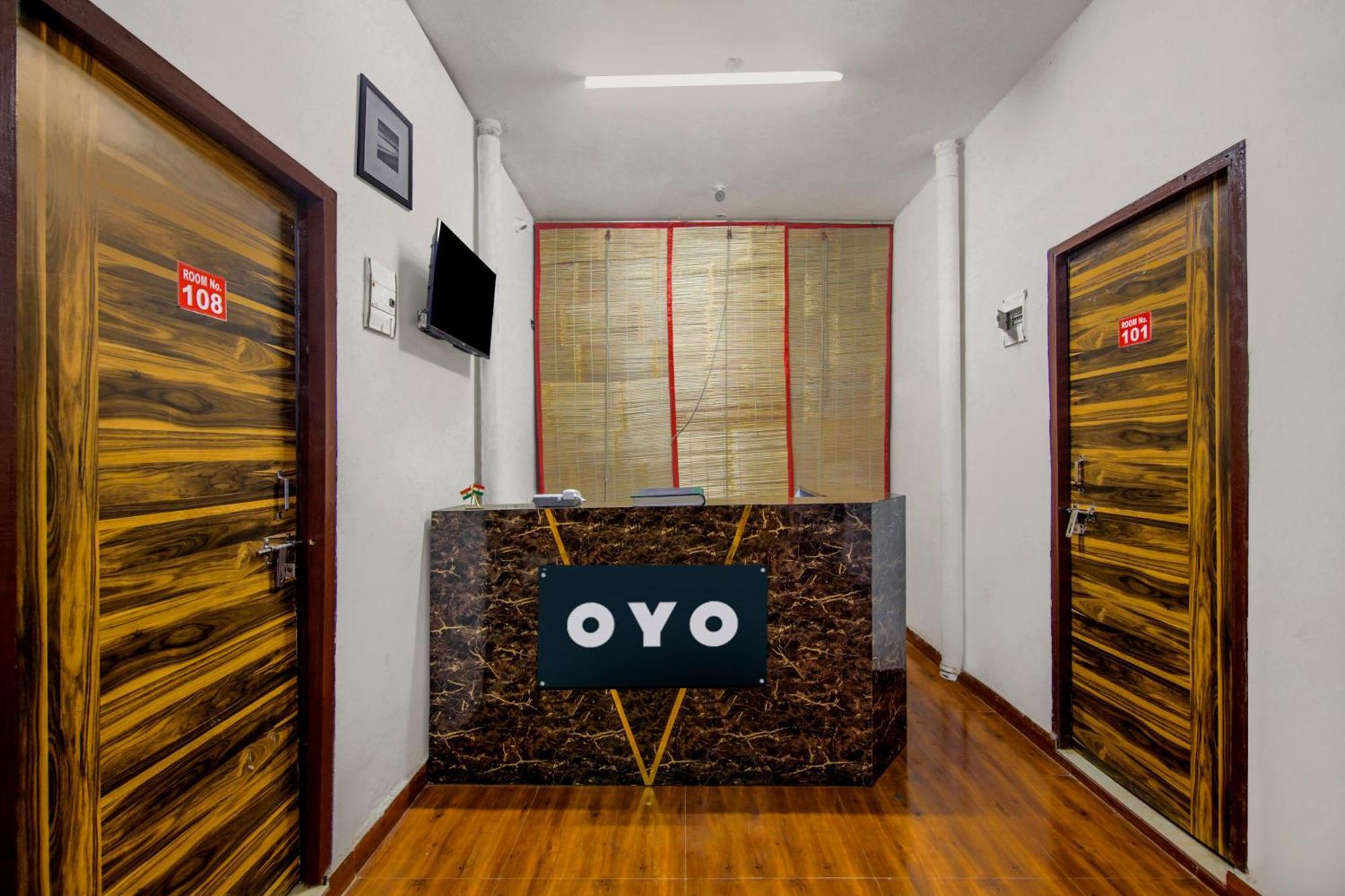 OYO 89904 Hotel Relax Inn New Delhi Buitenkant foto